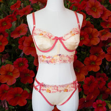 Load image into Gallery viewer, Savoir Faire Lace Bra Kit