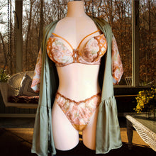 Load image into Gallery viewer, Silk and Poly Robe and Peignoir Ensemble