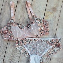 Load image into Gallery viewer, Champagne Spritzer Stretch Lace Bra Kit