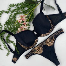 Load image into Gallery viewer, Viva Willowdale Bra Kit