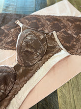 Load image into Gallery viewer, En Pointe Willowdale Bra Kit