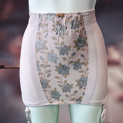 Bra Bee '23 Sew Along - The Vintage Couture Girdle with Alison
