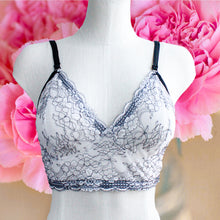 Load image into Gallery viewer, Bra Bee Stretch Laces