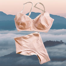 Load image into Gallery viewer, Stretch Lace #258 - 8.25&quot; &quot;Dotty&quot; Dye to Match Lace