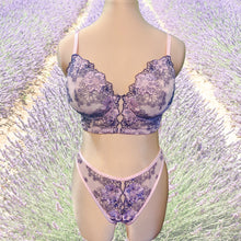 Load image into Gallery viewer, Lavender&#39;s Blue (You Shall Be Queen) Lace Bra Kit