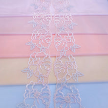 Load image into Gallery viewer, Tulle Lace #140 - 8 5/8&quot; Briar Rose
