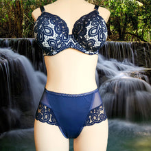 Load image into Gallery viewer, Riverdance Willowdale Bra Kit