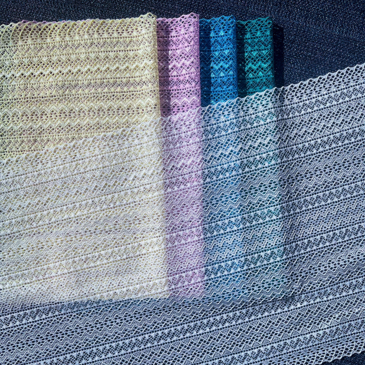 Stretch Lace #408- 9 1/4
