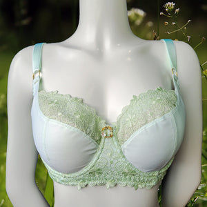 Bra Bee '23 Sew Along - The Lusamine Bra with Janna